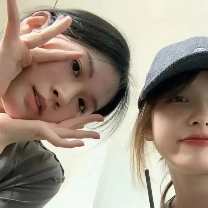 高三女生部落格 海报